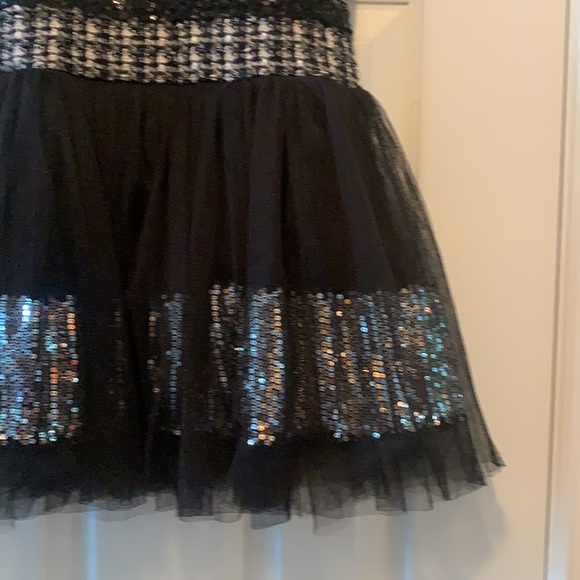 Hannah Banana Sequin Dress - Picture 2 of 5